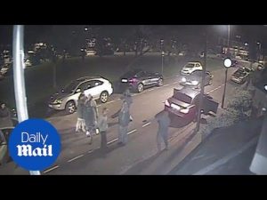 Man pulls out handgun on rival gang during London street brawl – Daily Mail