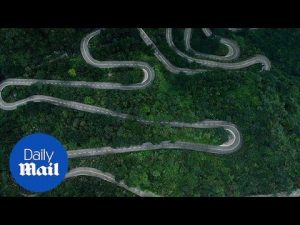 Range Rover races through the 99-turns of the Tianmen Road – Daily Mail