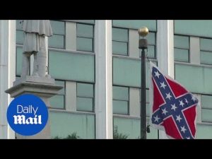 South Carolina Confederate flag heads to the relic room – Daily Mail