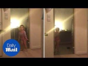 Young girl shows mum who is boss with hilarous teen style tantrum – Daily Mail