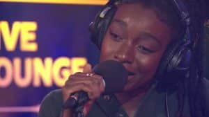 Little Simz – Vivrant Thing (Q-Tip cover) in the 1Xtra Live Lounge