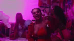Paigey Cakey feat Dainá – An I Oop (Official Video)