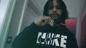 Skizz – Never Again (Official Video)